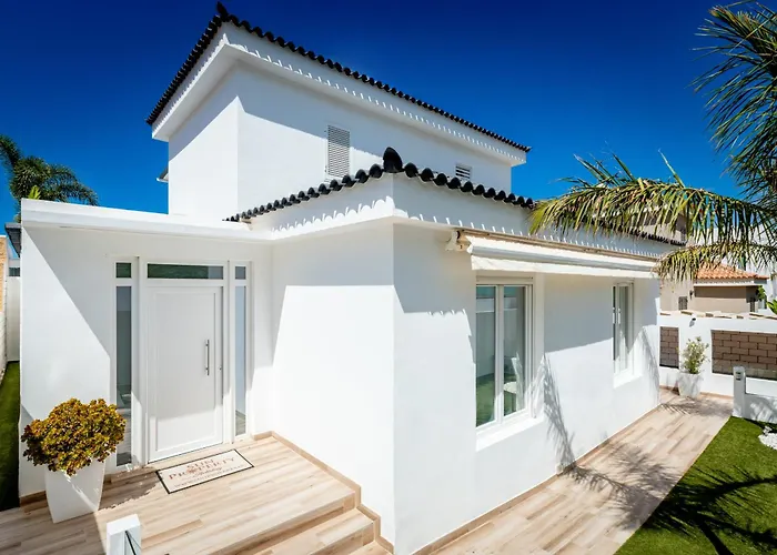 Valentina Ocean View Heated Pool Villa *